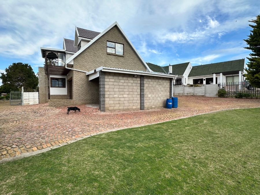 4 Bedroom Property for Sale in Hartenbos Heuwels Western Cape